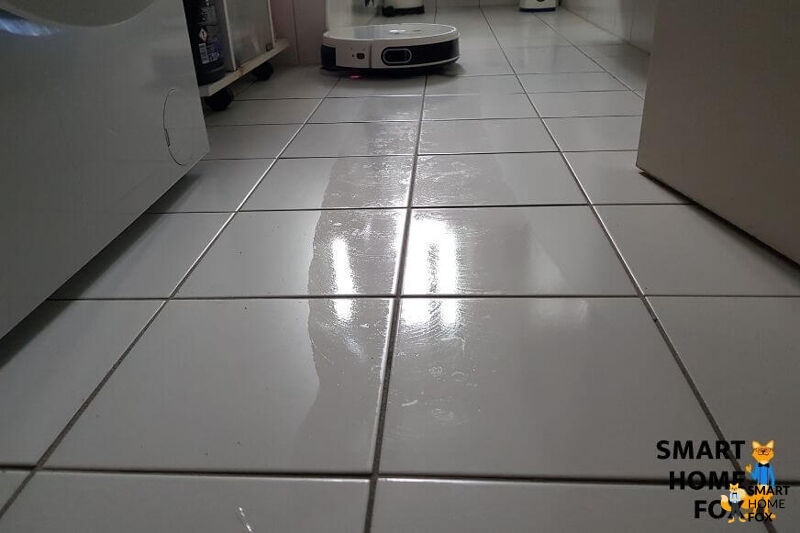 aspirateur robot yeedi mop station trace lavage carrelage